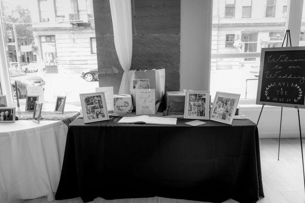 Guest book table at THE 101