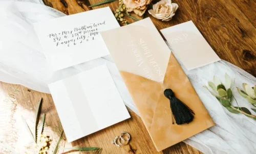 4.13-Skylight-Styled-Meredith-Soy-Photography-6-768x512-1-rlqicvdp5grjndc0wxn9mim9oya2s96nxvhl5900qg